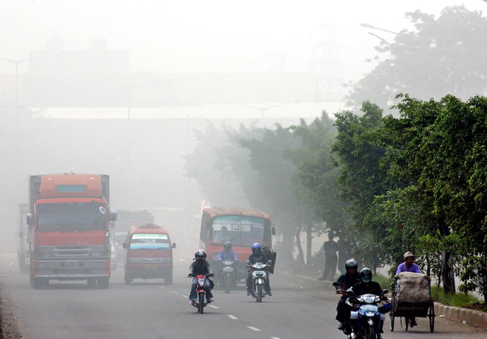 Dampak Pencemaran  dan Aturan Emisi Gas  Buang Motor 