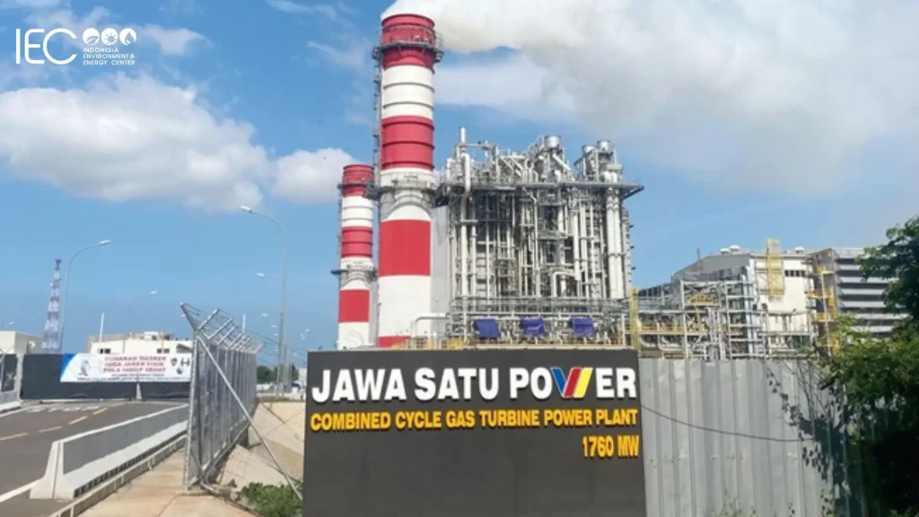 Peserta dari PT Jawa Satu Power dan PT Softex mengikuti Pelatihan Pengelolaan Limbah B3 secara online via Zoom bersama ISC Safety School untuk mendapatkan sertifikasi kompetensi K3 Lingkungan.